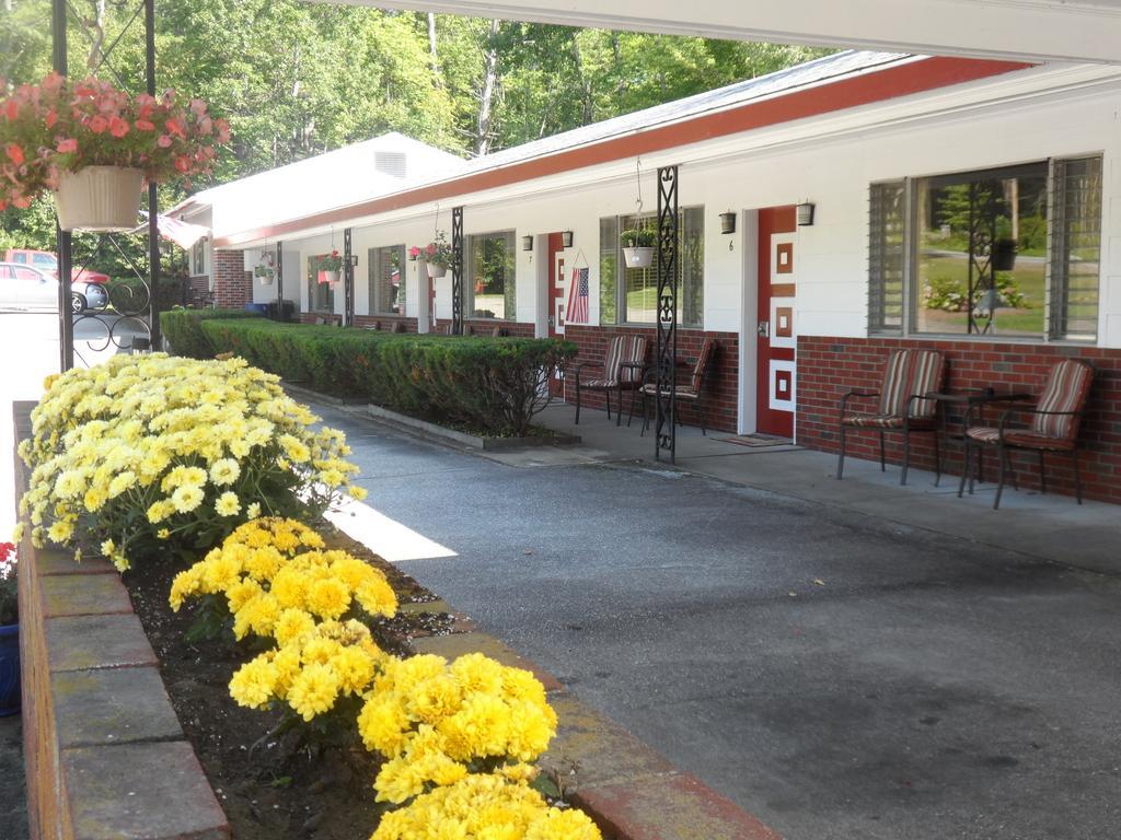 White Oak Motel & Cottages Holderness Buitenkant foto